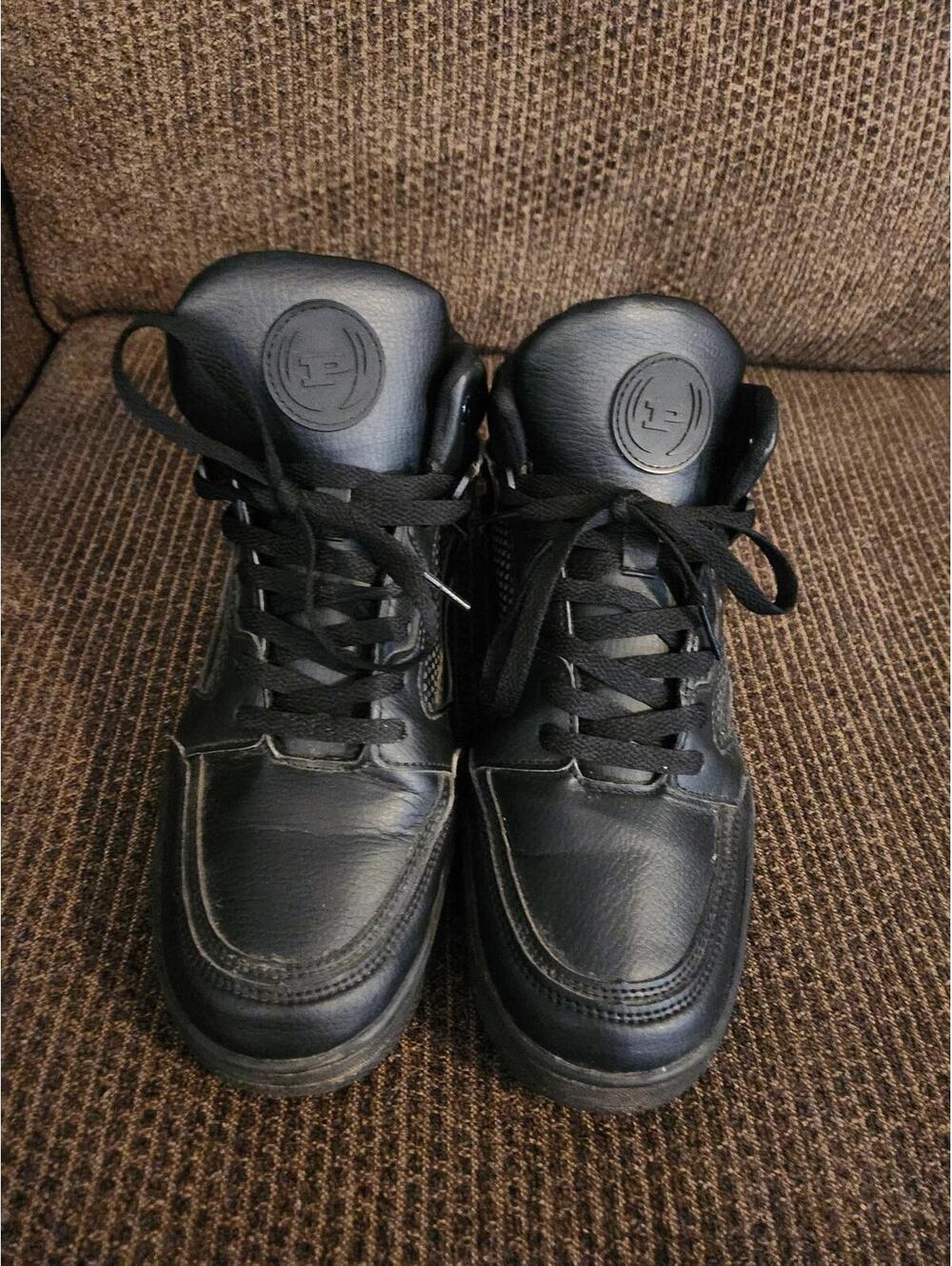 Phat Farm mens size 10.5